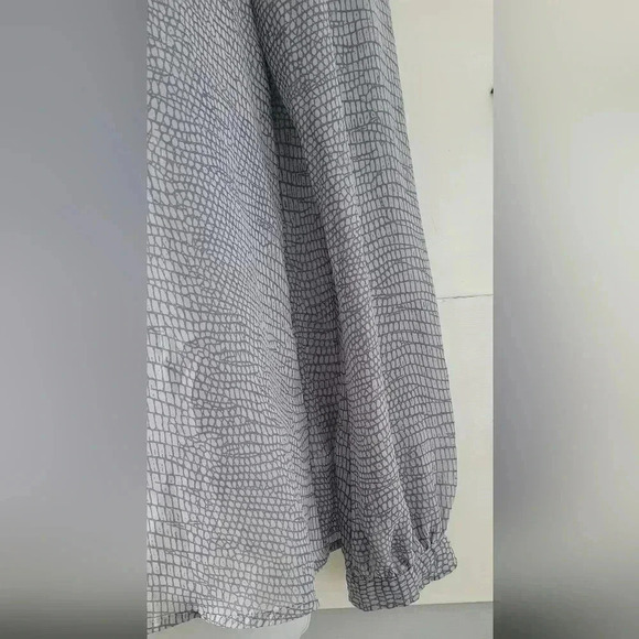 Michael Michael Kors Blue Sheer Shirt with Front Tie, Size Small - Picture 9 of 11